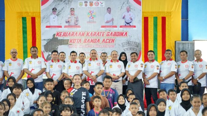 Ratusan Atlit Karate Rebut Trofi Kapolresta Banda Aceh