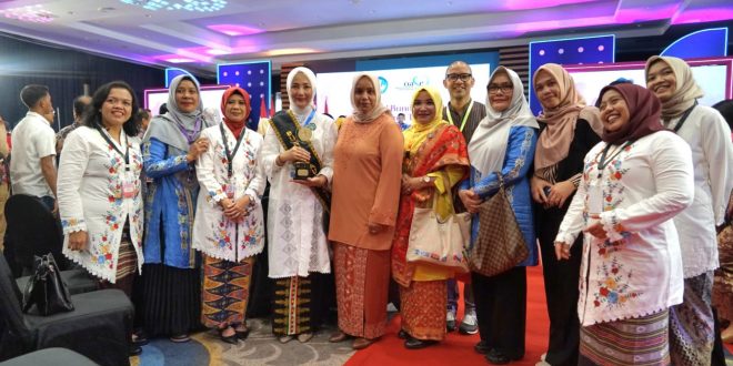 Dinilai Mampu Realisasikan Program Transisi Paud Menyenangkan, Bunda Paud Aceh Terima Penghargaan Wiyata Dharma Utama Dari Kemendikbudristek RI