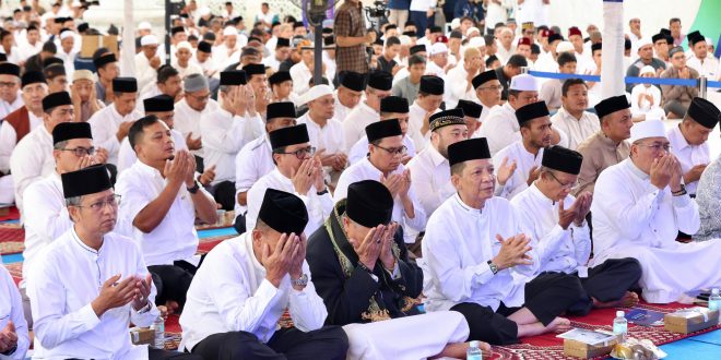 Pj Gubernur Berdoa dan Zikir Bersama Masyarakat untuk Syuhada Tsunami Aceh