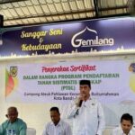 Camat Baiturrahman Serahkan Sertifikat Tanah untuk Warga Ateuk Pahlawan