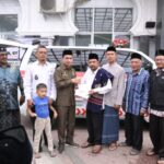 Gampong Lamdingin Terima Mobil Ambulans dari Ketua DPRK Banda Aceh