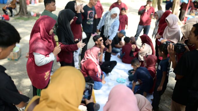 Sekretariat DPRK Banda Aceh Gelar Family Gathering di Pantai Riting