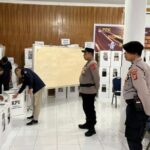 Wakapolresta Banda Aceh Cek Personel Pengamanan Kotak Suara di PPK Kecamatan