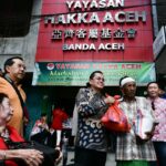 Amiruddin Bersama Yayasan Hakka Aceh Bagi Paket Ramadan