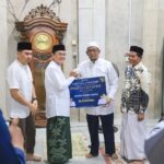 Awali Safari Ramadan, Pj Wali Kota Tarawih Bersama Warga Gampong Seutui